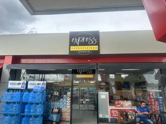 Vaga de caixa em loja de conveniencia