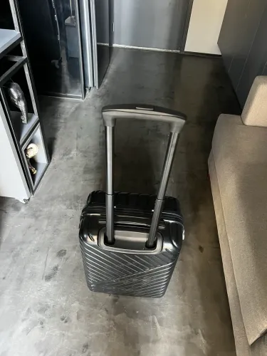 Mala de Viagem Baggio - Preta - Padrão Bordo (Carry-On)