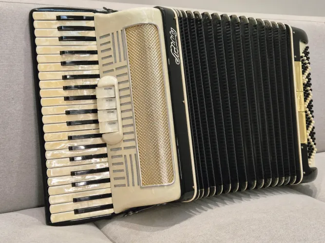 Acordeon sanfona Nobility não scandalli Todeschini Giulietti Soprani Dallape Michael