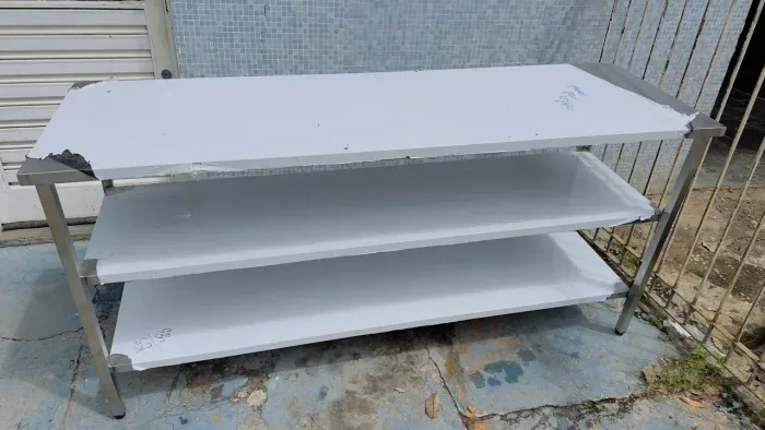 Mesa de inox duas prateleiras 1,90 x 60cm