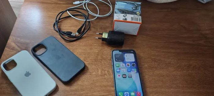 iPhone 13