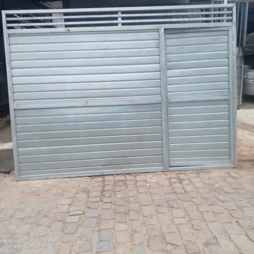 Portão de 3.10 por 2.30 de altura,galvanizado com ventilação portão de pedestre.