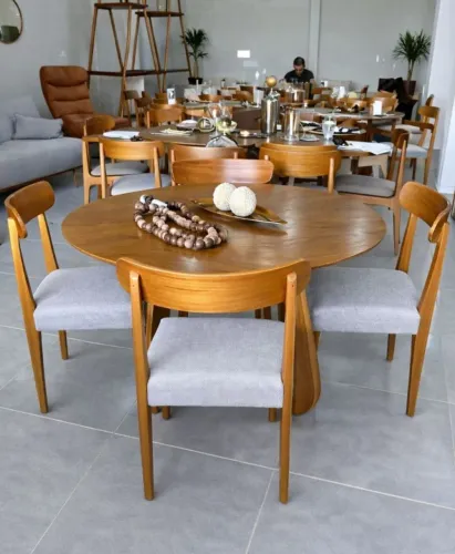 Mesa de jantar redonda 135 diâmetro 4 cadeiras 