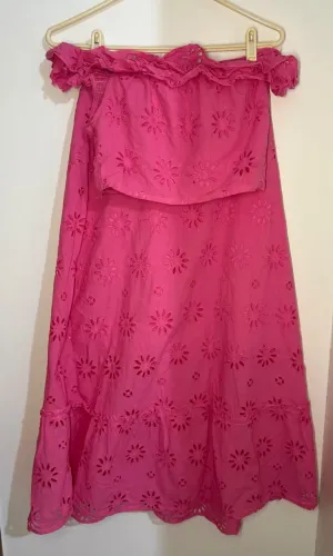 Conjunto laise rosa cropped e saia midi