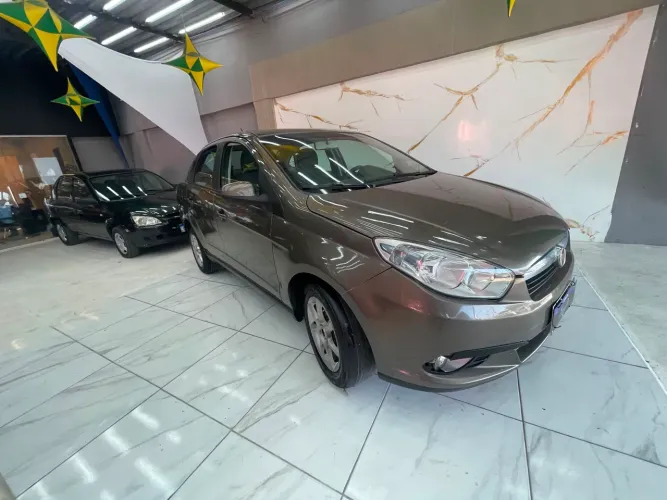 Fiat Grand Siena Attrac. 1.4 EVO F.flex 8V 2014
