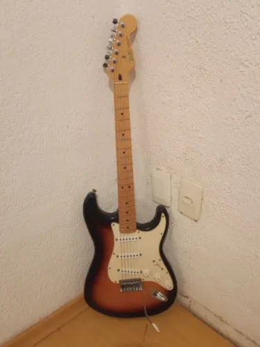 Guitarra Fender Stratocaster Mexico