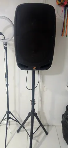 Caixa de Som Staner Ps1501, com Tripé.