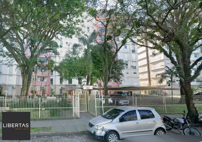 Apartamento no Humaitá de 2 dormitórios semi mobiliado