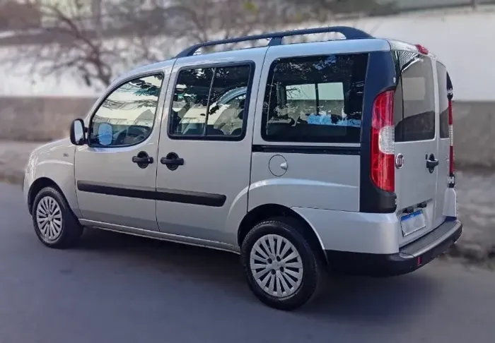 Fiat Doblo Essence 1.8 Flex 16V 5P 2020