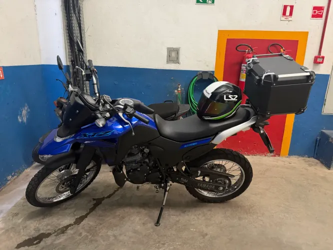 Vendo moto em estado de zero