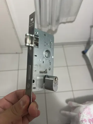 Fechadura extrema de rolê (pivô) Stam