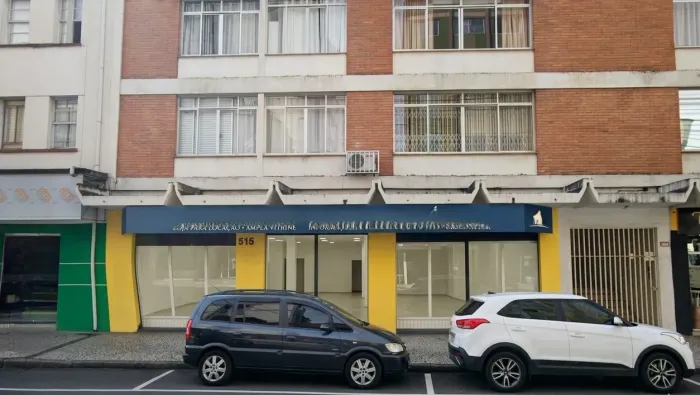 Loja comercial próximo a Igreja Santuário N. Sra de Guadalupe no Centro [946.002]