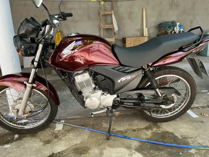 Honda CG Fan 150 ESI 2013 - Documento em dia - R$ 11.300