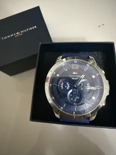 Relógio tommy hilfigier original (pulseira borracha azul)
