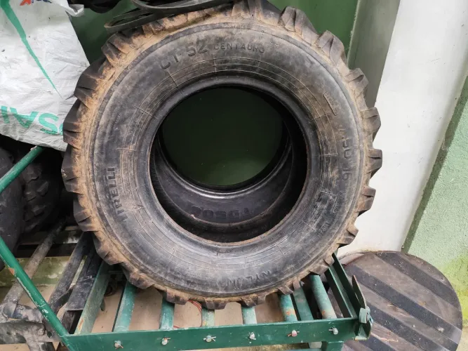 Pneu Pirelli - CT 52 Centauro 7.50x16