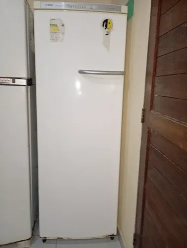Freezer bosch,precisando colocar o gás 