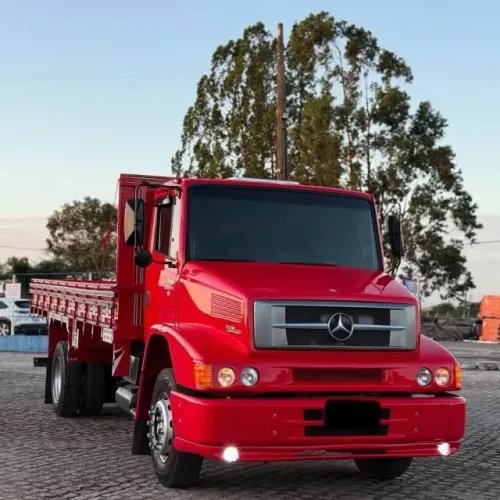 Mercedes 1318 carroceria 2012