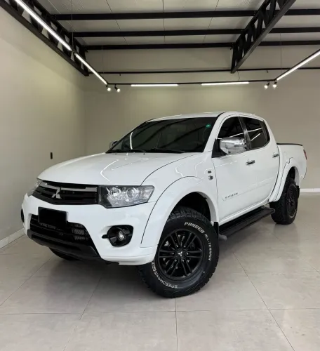 Mitsubishi L200 Triton HPE 3.2 CD TB Int.diesel MEC 2014