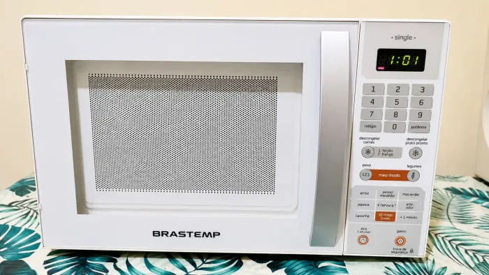 Microondas Brastemp 20 litros funcionando perfeitamente