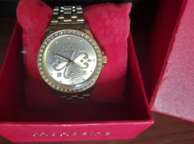 Relógio mondaine original na caixa