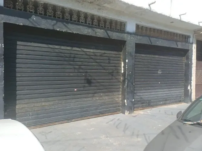 ALUGA-SEUM SALÃO GRANDE COM BANHEIRO EM JANDIRA SP