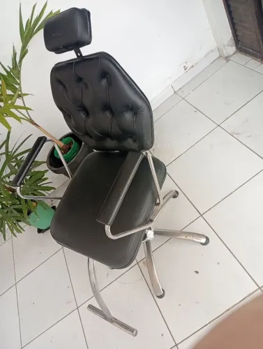Cadeira de barbeiro reclinável hidráulica ?