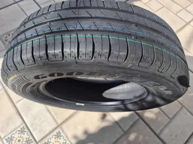 Pneu Goodyear 175/70/14 efficientgrip