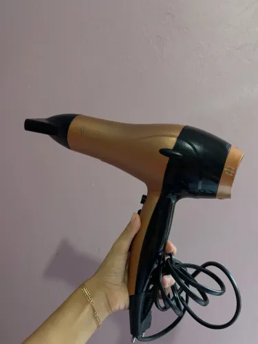 Secador de cabelo Essenza Radiante 127V, 1900W.