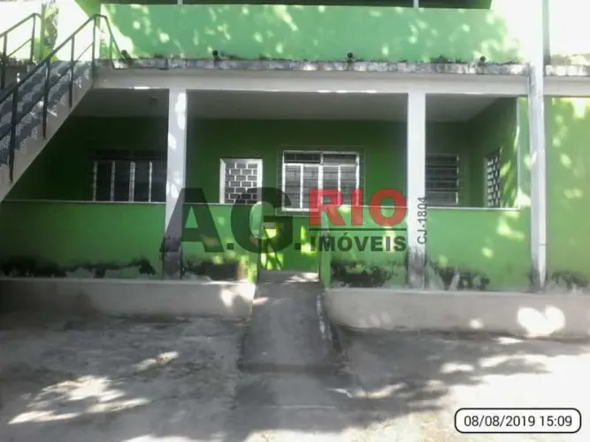 Casa de rua - / Residencial / Rocha Miranda