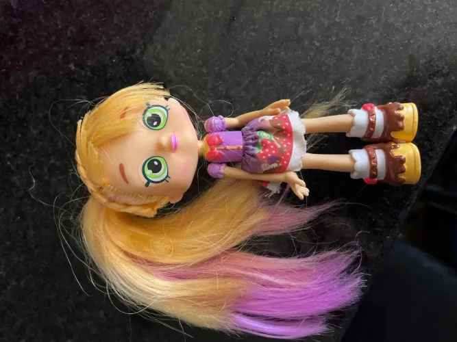 Boneca Shopkins 