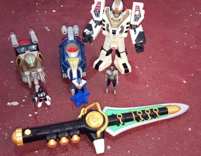 Lote dos Power Rangers 500 Reais Mas tbm vendo separado Chama No PV