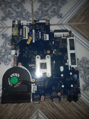 Placa mãe C/defeito
