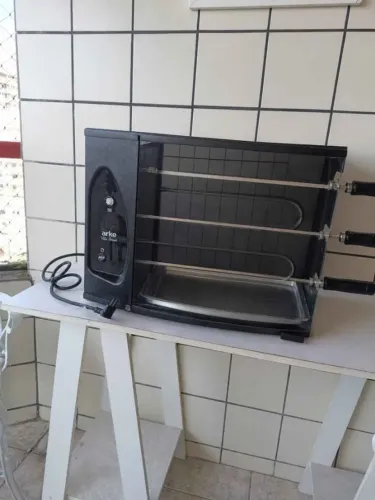 Churrasqueira Rotativa Elétrica Arke Vitta Smart 127v 1800w