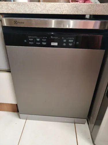 Lava-Louças Electrolux Inox 14 Serviços - Excelente Estado | Funcionando Perfeitamente