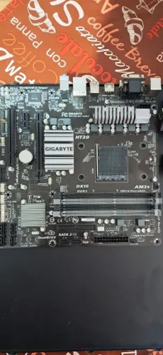 Placa mãe Gigabyte GA-78LMT-USB3 AM3+ DDR3