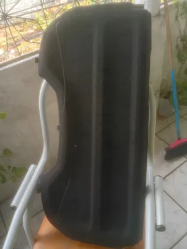 Tampão porta malas kwid 