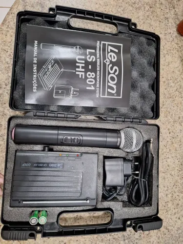 Microfone Sem Fio UHF Leson LS-801 HT