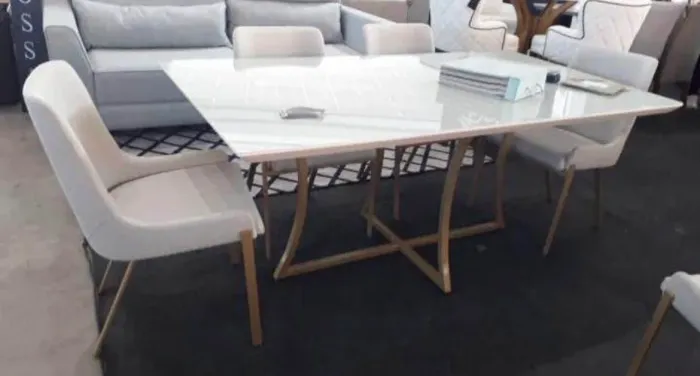 Mesa de jantar 4 lugares