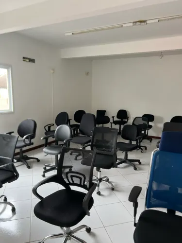 Cadeiras de Escritório Semi Novas à Venda | Estreito