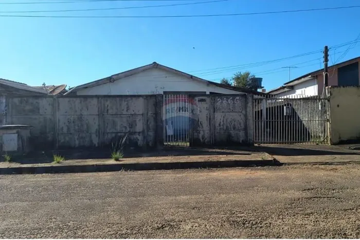 Casa com suíte no bairro COHAB
