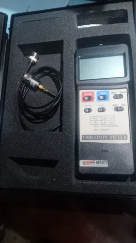 MEDIDOR DE VIBRAÇÕES MV-670