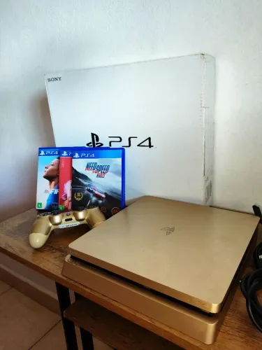 ps4 slim Gold edition 