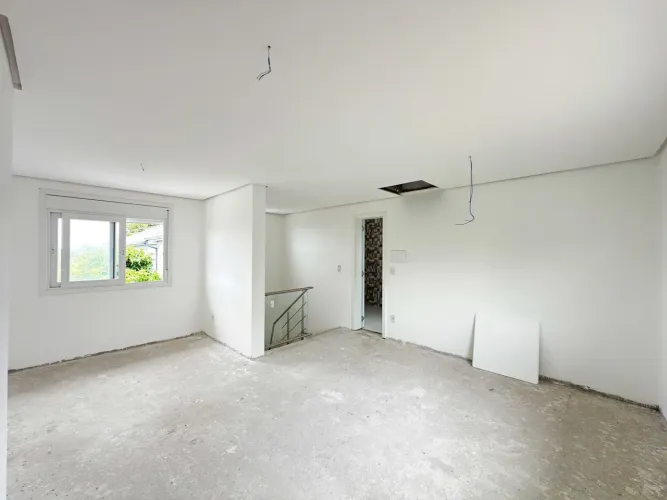 Vende-se casa em condomínio com 4 dormitórios (2 suítes), 3 vagas Tristeza