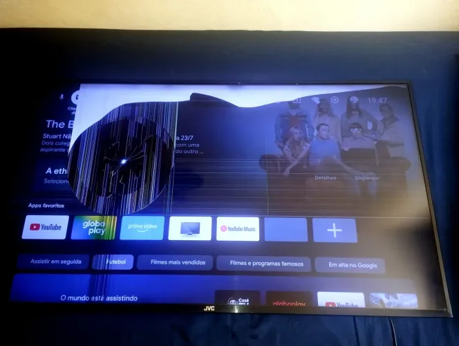 Televisão JVC 43 4K - Tela quebrada