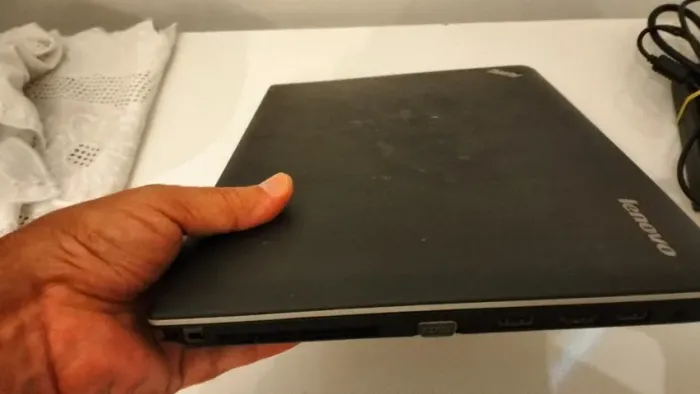 Notebook Lenovo i7/8 RAM/SSD /bateria boa