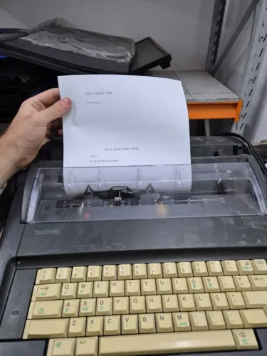 Máquinas de escrever - Brother, Facit e Olivetti - INDIVIDUAL OU LOTE