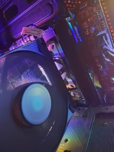 2 módulos de 8gb de ram ddr4 XPG 3200mhz cl16
