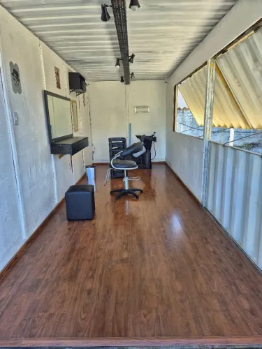 Container barbearia montado 