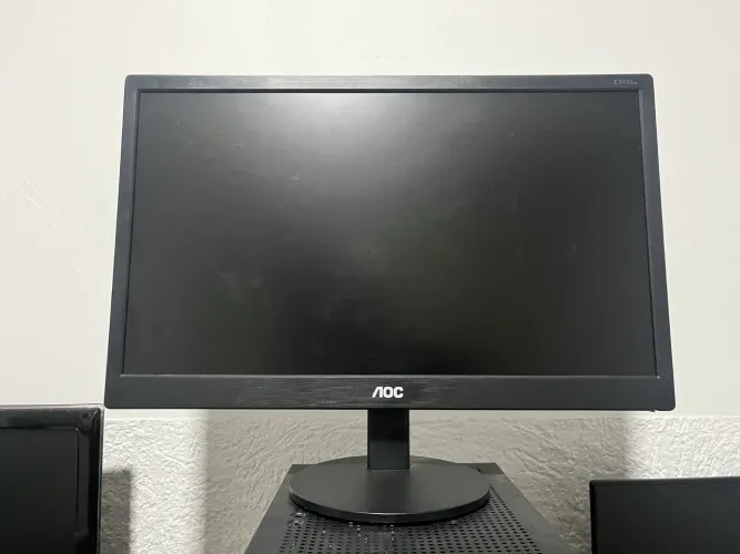 Monitor LED AOC 18 polegadas