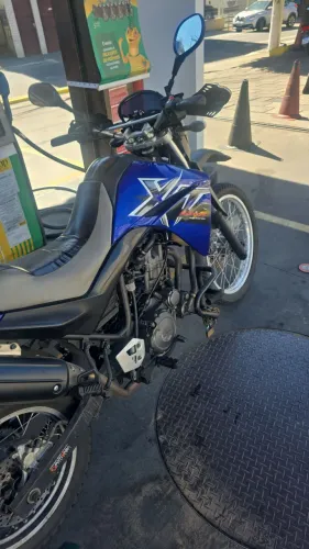 Moto muito nova sem detalhes